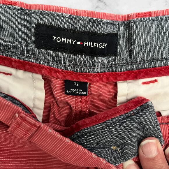 Tommy Hilfiger Men’s/Unisex Chino Shorts Size 32 Red Casual - Picture 2 of 7